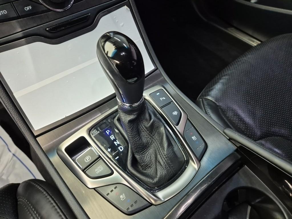 HYUNDAI Grandeur - Vista 8