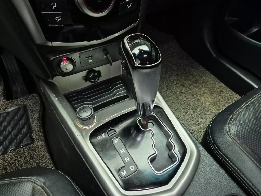 Ssangyong Tivoli - Vista 8