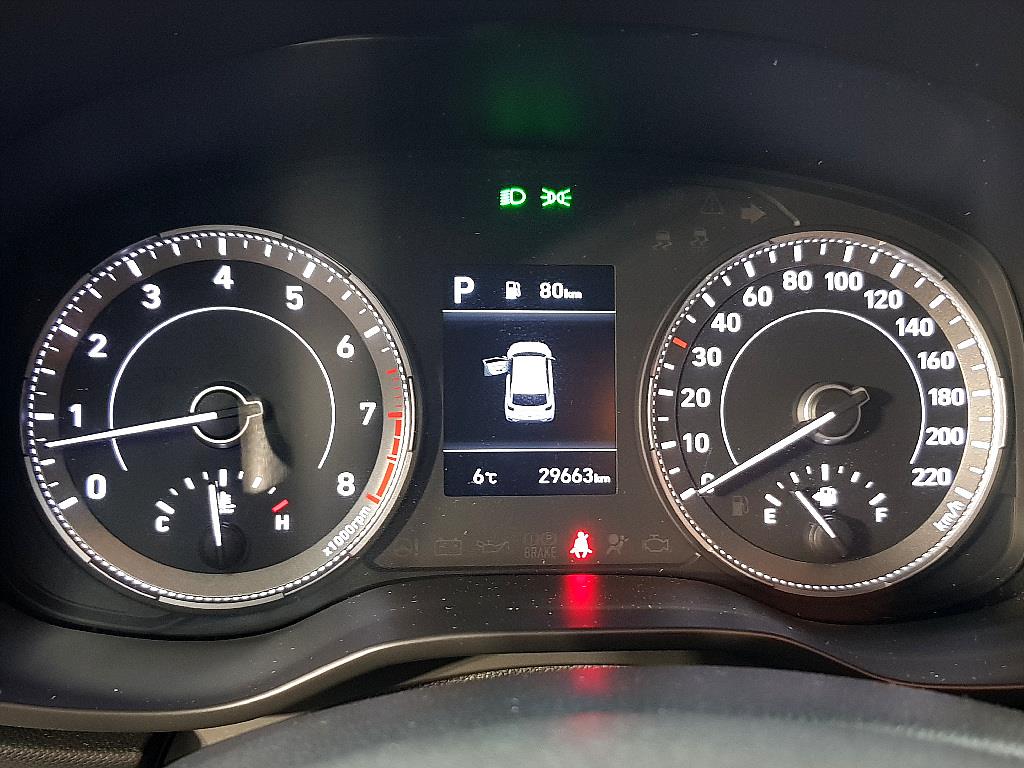 HYUNDAI Venue - Vista 7