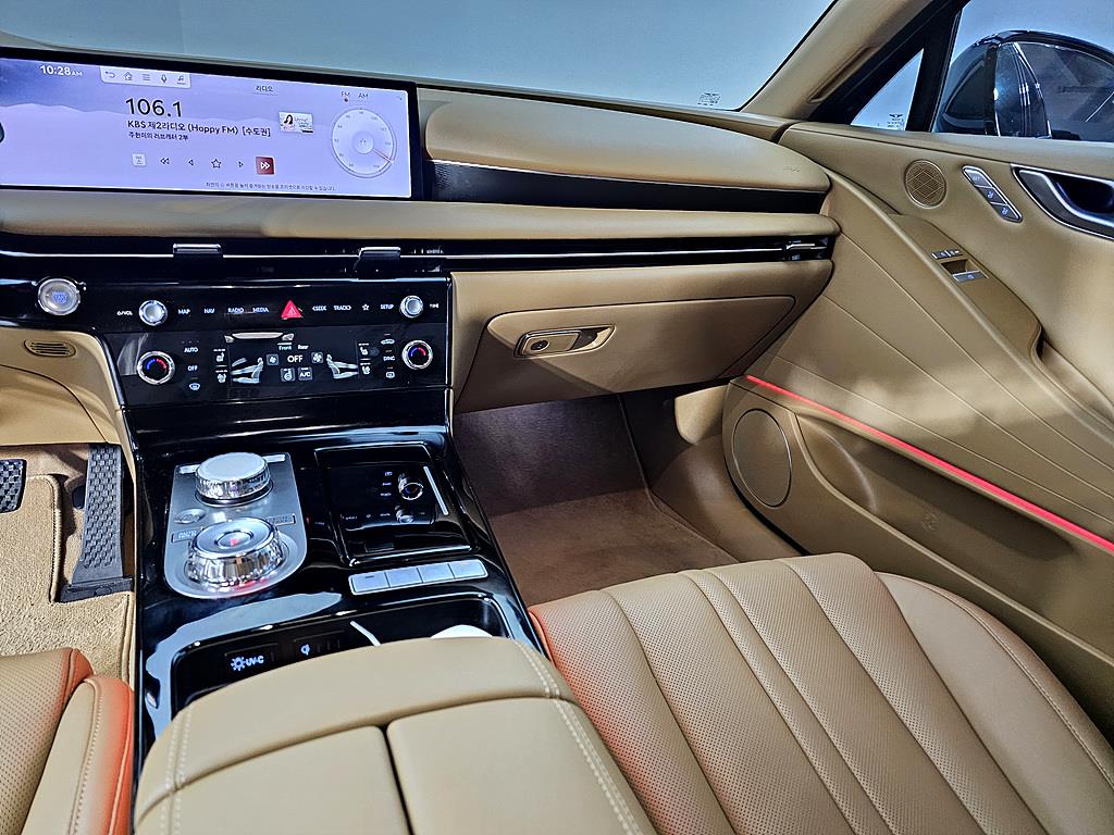 Genesis G80 - Vista 10