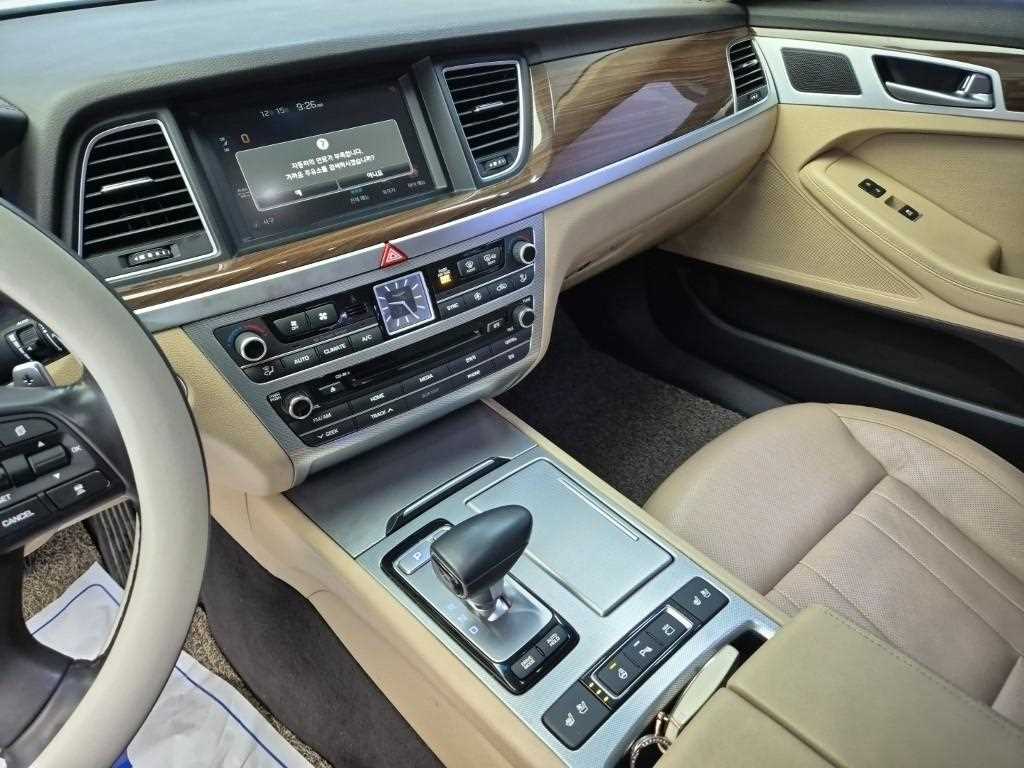 Genesis G80 - Vista 10