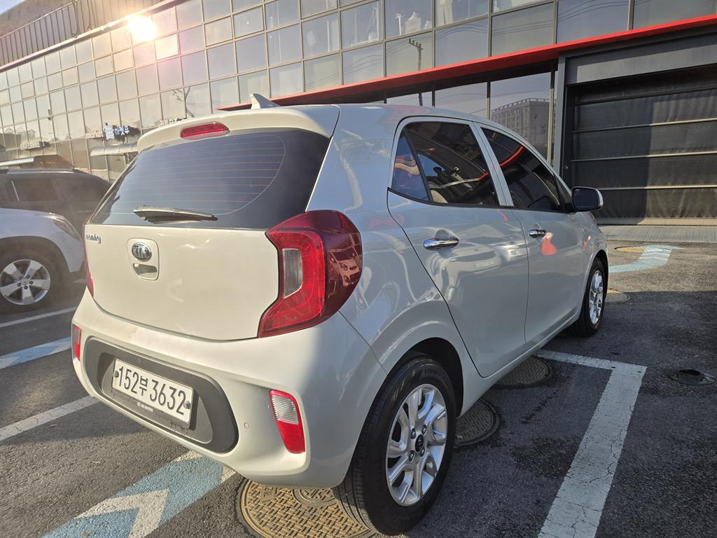 KIA Morning - Vista 4