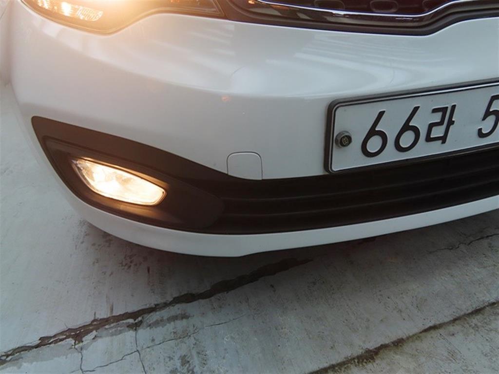 KIA Pride 2012 Blanco - Importación desde Corea - HF Imports Iquique - Foto 17