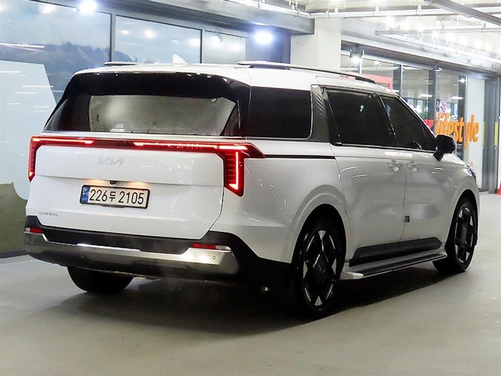 KIA Carnival - Vista 4