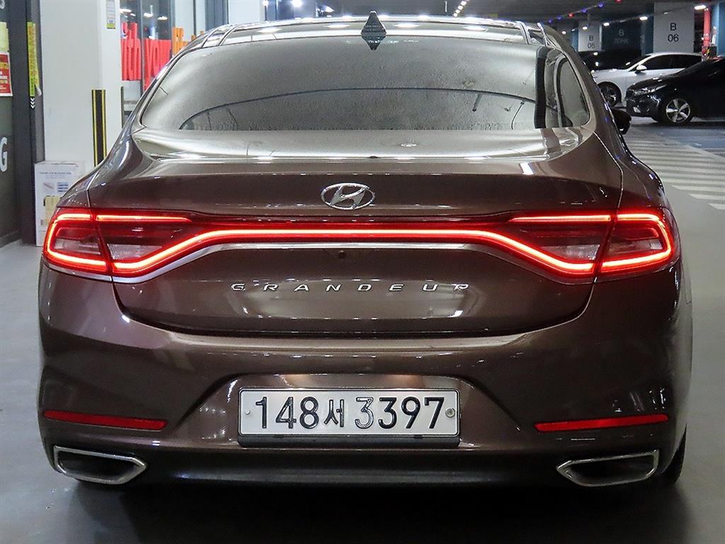 HYUNDAI Grandeur - Vista 5