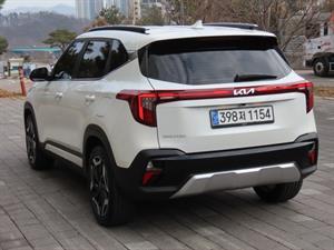 KIA Seltos - Vista 8