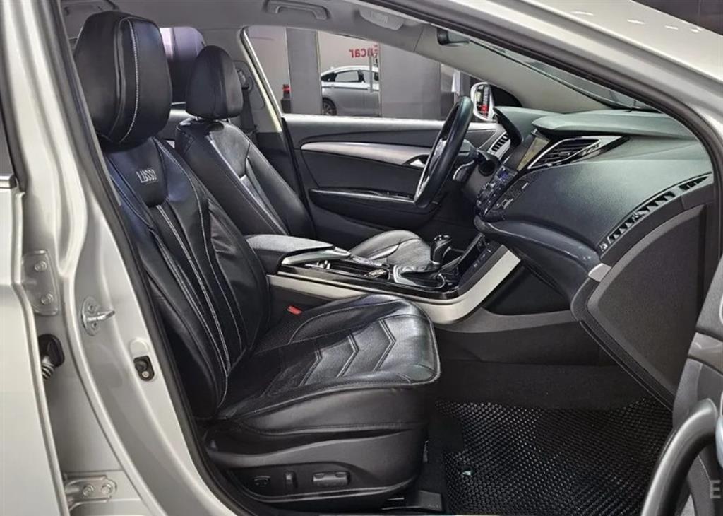 HYUNDAI i40 - Vista 10