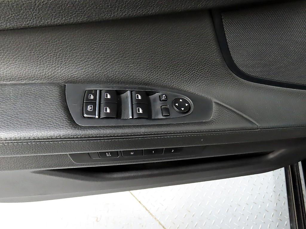 BMW 7 Series - Vista 11