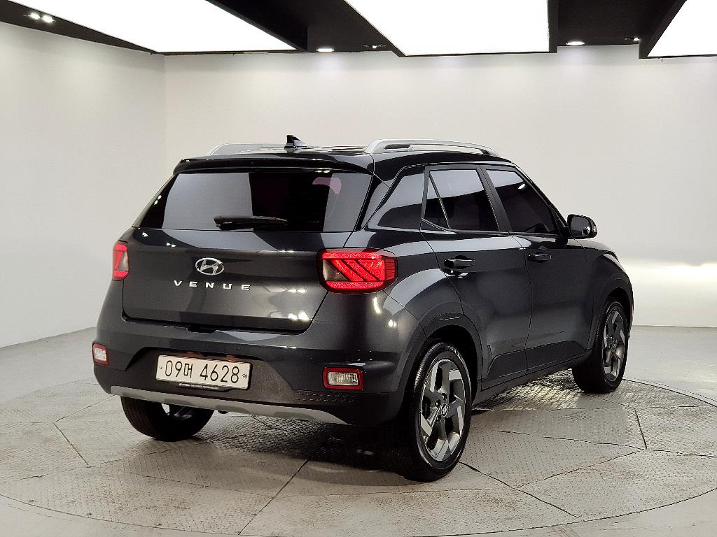 HYUNDAI Venue - Vista 4