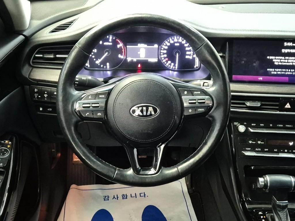 KIA K7 - Vista 9