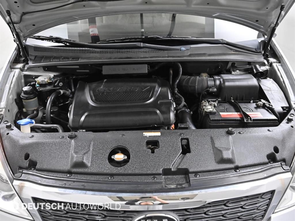 KIA Carnival - Vista 6