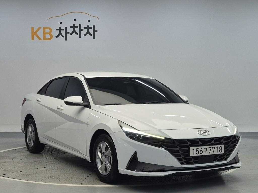 HYUNDAI Avante - Vista 4