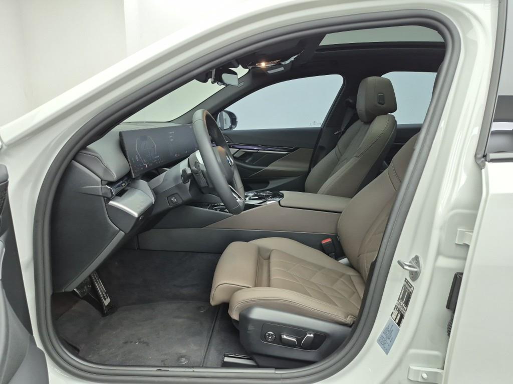 BMW 5 Series - Vista 11