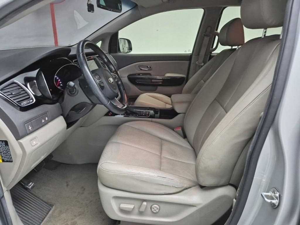 KIA Carnival 2015 Plateado - Importación desde Corea - HF Imports Iquique - Foto 14