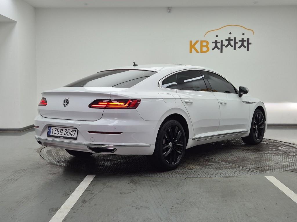 Volkswagen Arteon - Vista 4