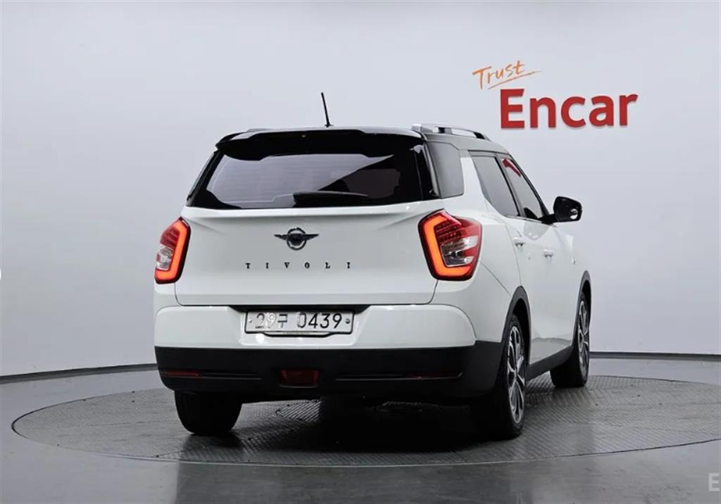 Ssangyong Tivoli - Vista 6