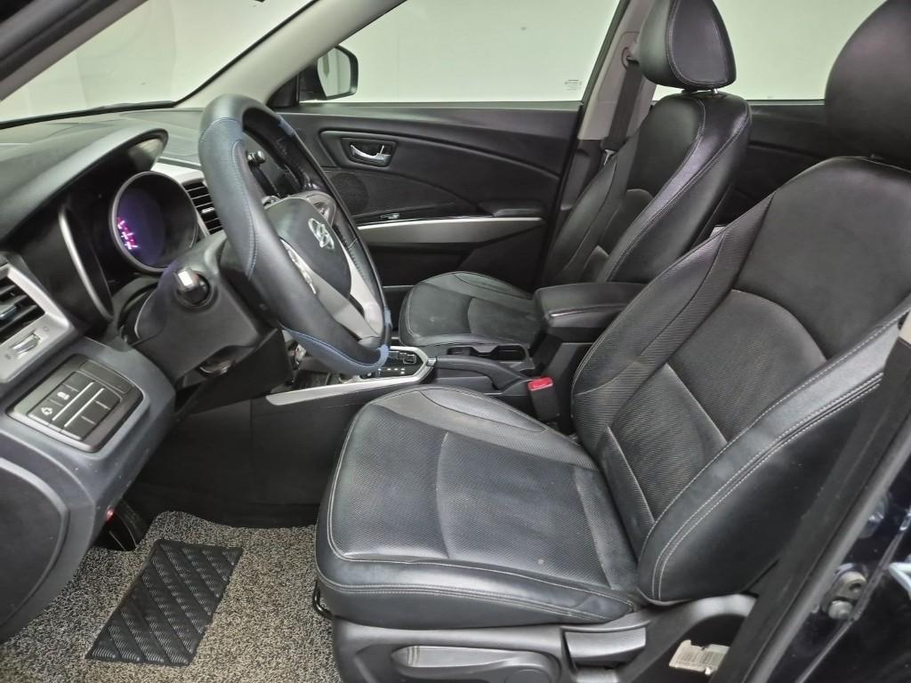 Ssangyong Tivoli - Vista 11