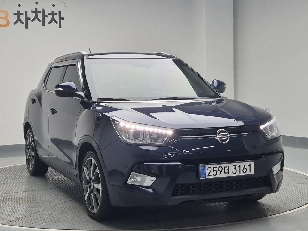 Ssangyong Tivoli - Vista 4
