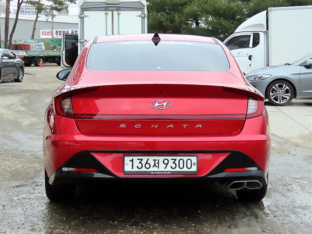 HYUNDAI Sonata - Vista 4