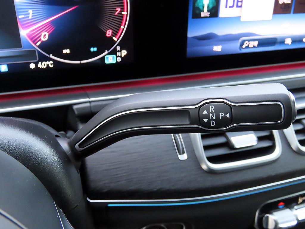 Mercedes Benz GLE Class - Vista 11