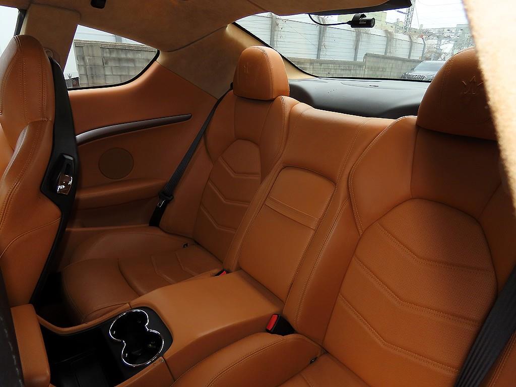 Maserati Gran Turismo - Vista 6