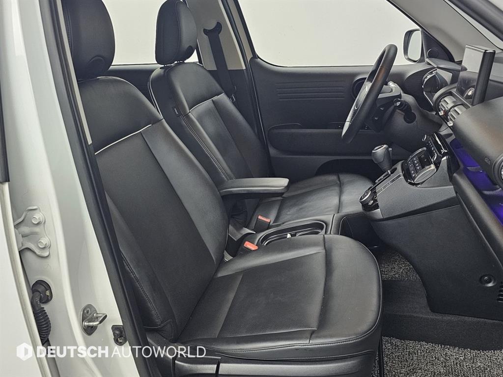 HYUNDAI Casper - Vista 10