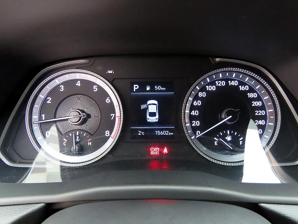 HYUNDAI Sonata - Vista 9