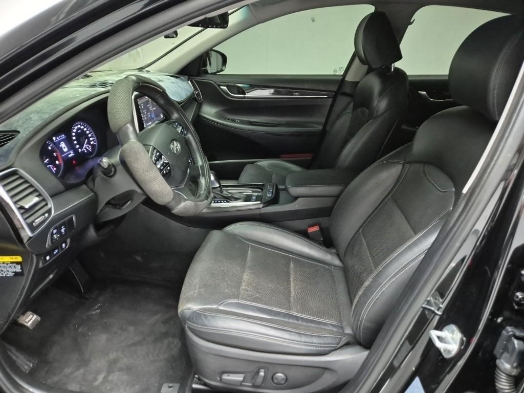 HYUNDAI Grandeur - Vista 11