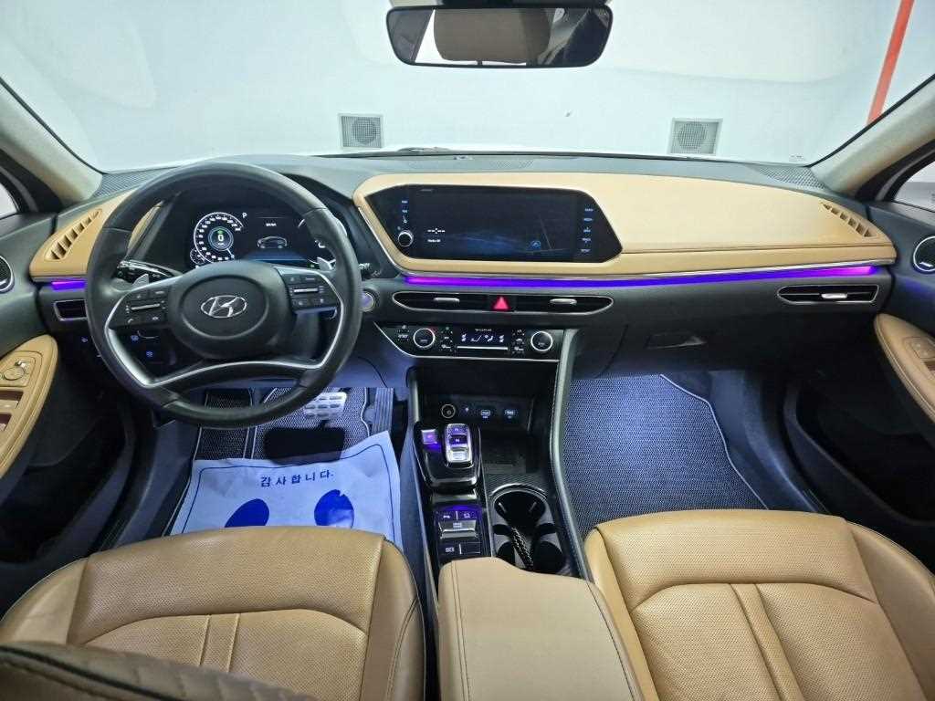 HYUNDAI Sonata - Vista 7