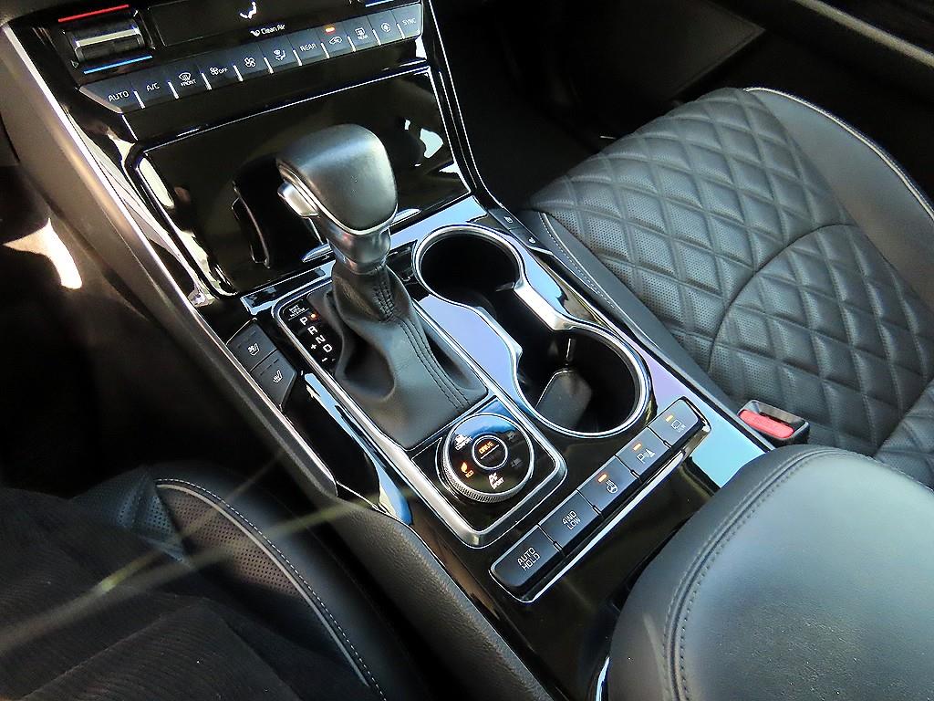 KIA Mohave - Vista 11