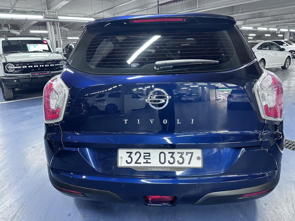 Ssangyong Tivoli - Vista 4