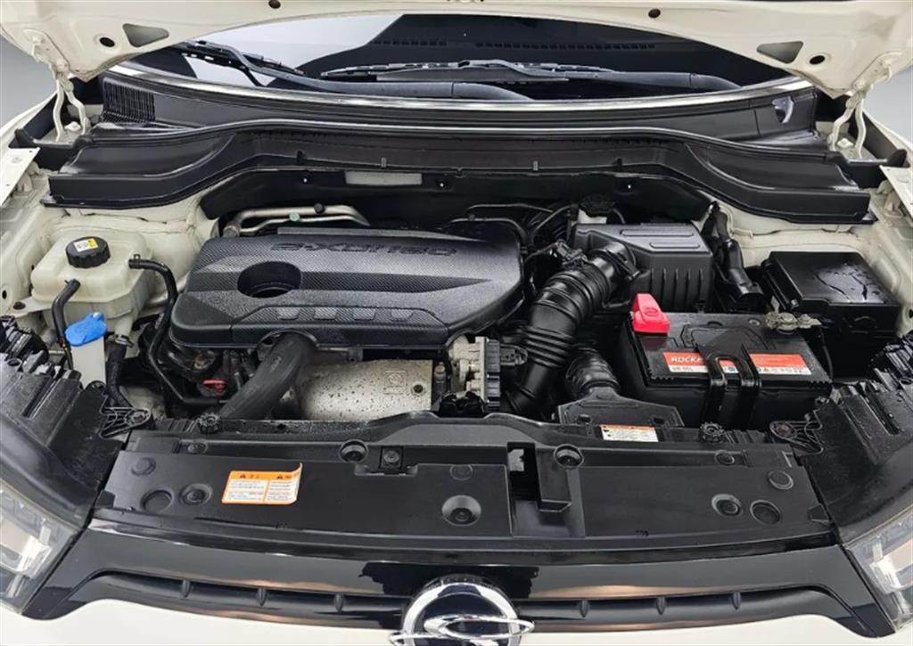 Ssangyong Tivoli - Vista 8