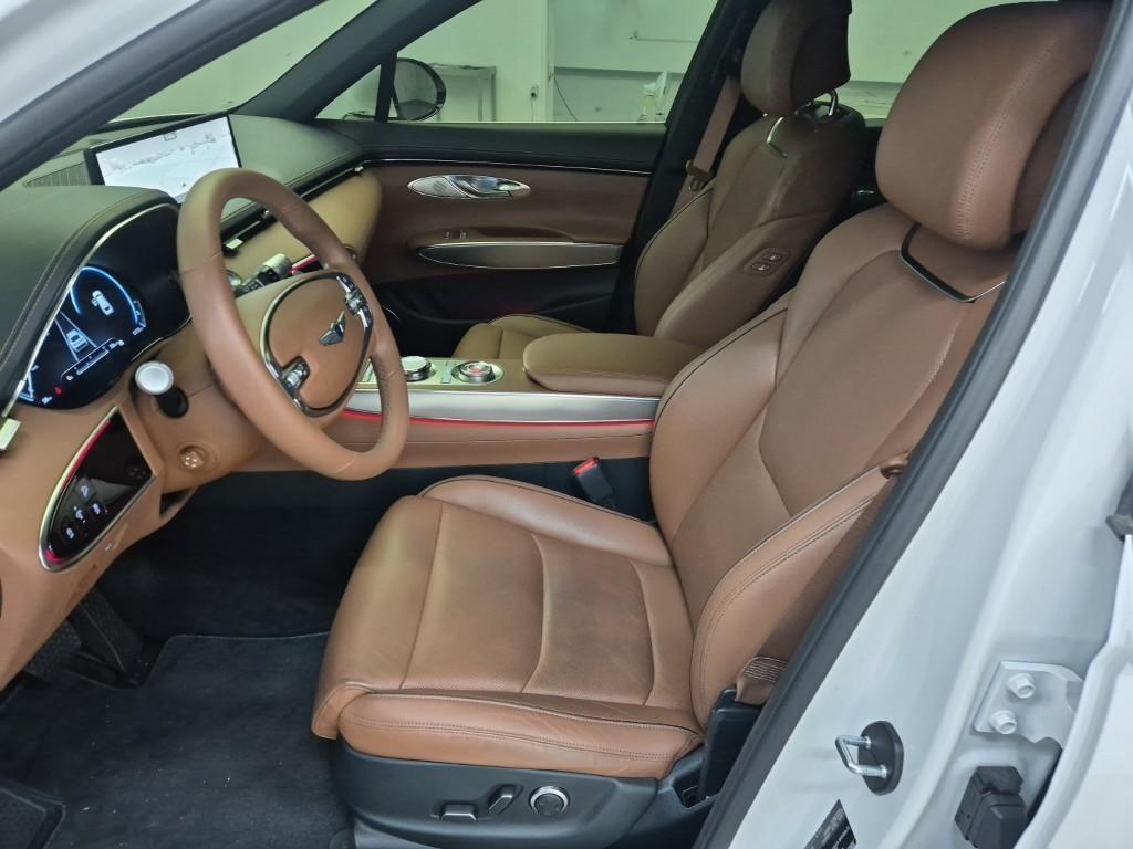 Genesis GV70 - Vista 11