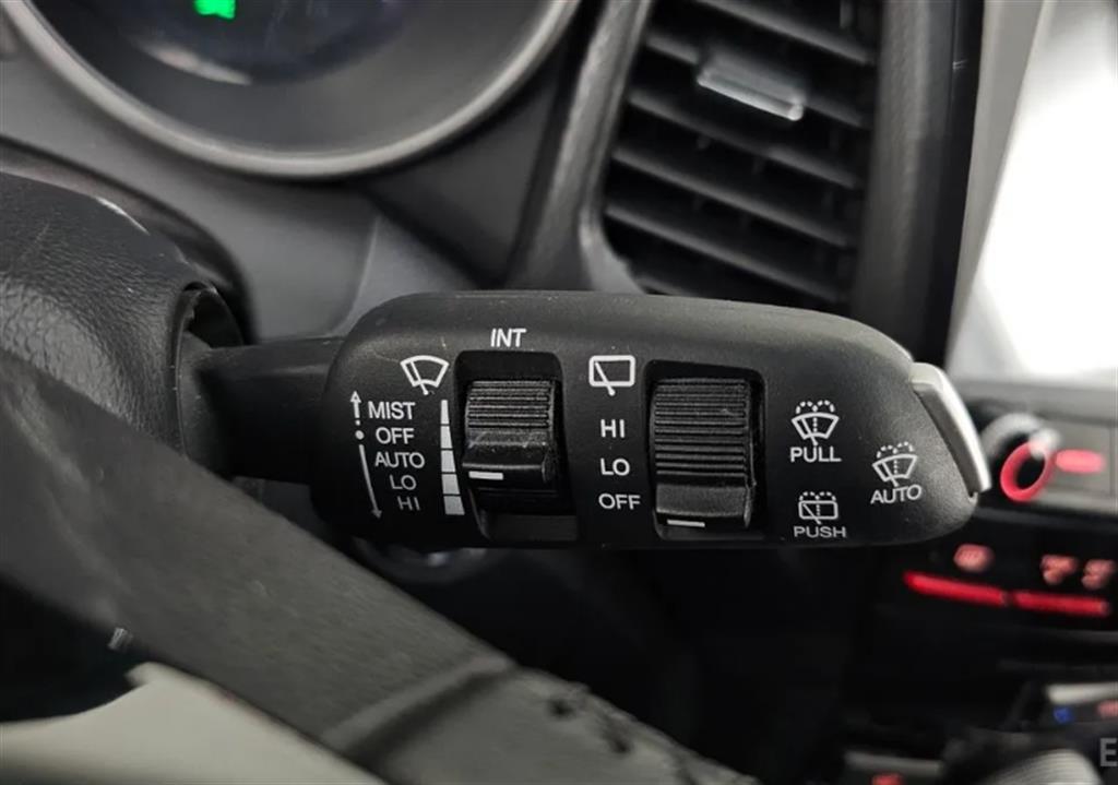 Ssangyong Tivoli 2016 Blanco - Importación desde Corea - HF Imports Iquique - Foto 18