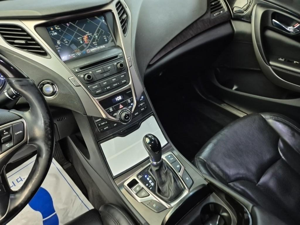 HYUNDAI Grandeur - Vista 10