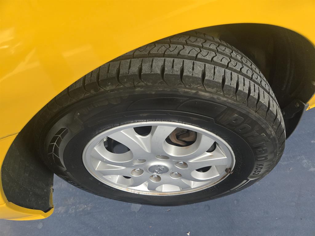 HYUNDAI Starex - Vista 3