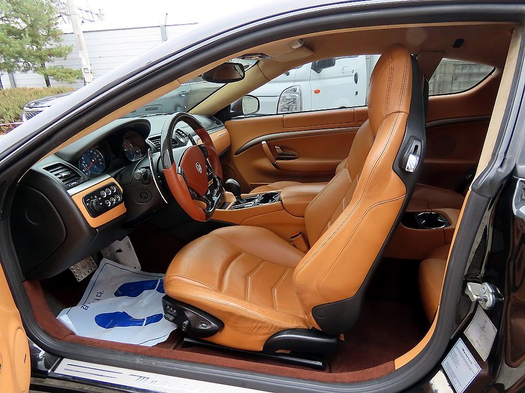 Maserati Gran Turismo - Vista 5