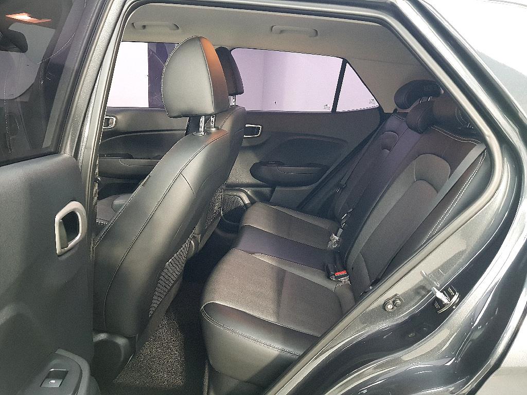 HYUNDAI Venue - Vista 9