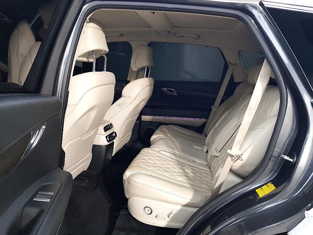 Genesis GV80 - Vista 9