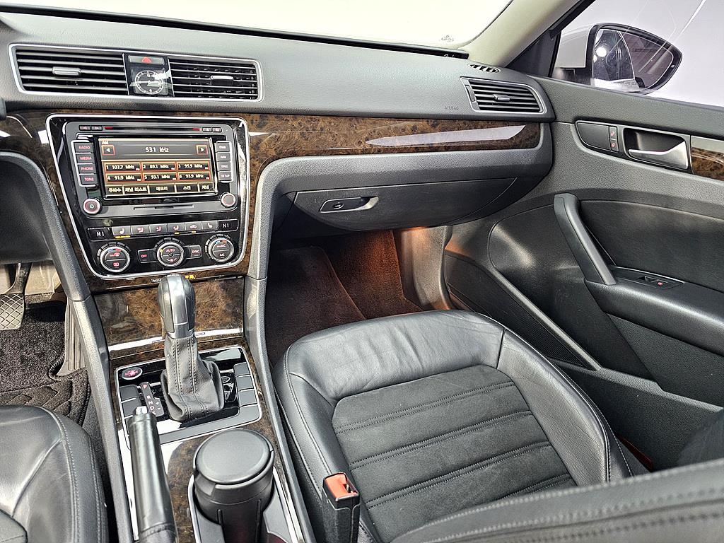 Volkswagen Passat - Vista 10