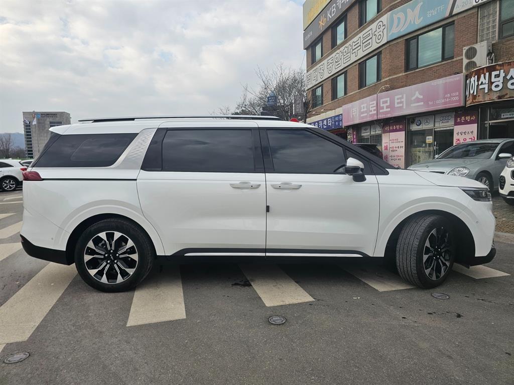 KIA Carnival - Vista 7