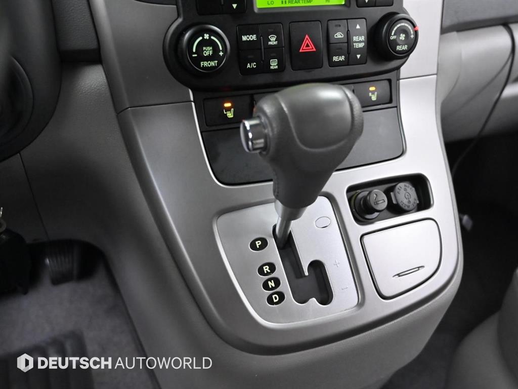 KIA Carnival - Vista 9