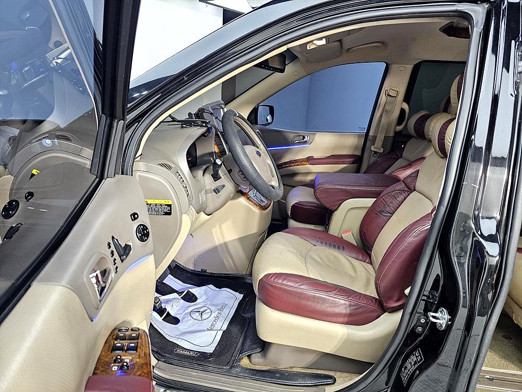 KIA Carnival - Vista 8