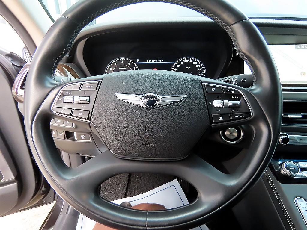 Genesis G90 - Vista 8