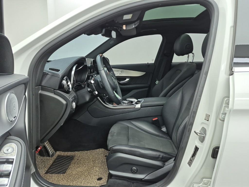 Mercedes Benz GLC Class - Vista 11