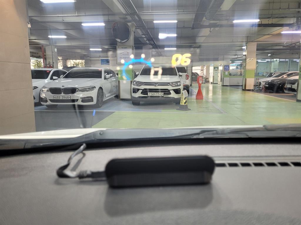 HYUNDAI Avante - Vista 11