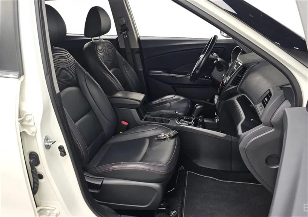 Ssangyong Tivoli 2016 Blanco - Importación desde Corea - HF Imports Iquique - Foto 14