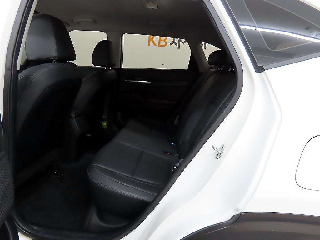 KIA Seltos - Vista 6