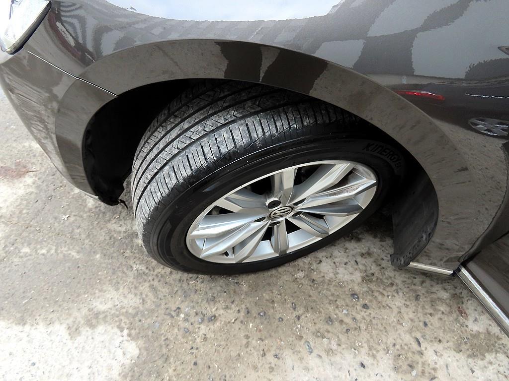 Volkswagen Passat 2018 Café - Importación desde Corea - HF Imports Iquique - Foto 19