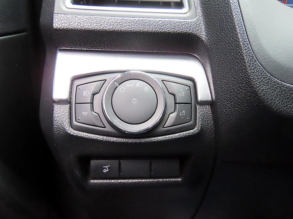 Ford Explorer - Vista 12